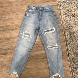 American Eagle Size 6 Curvy Mom Jean